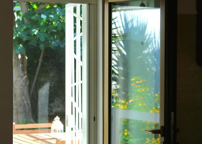 Urban Nest * باري